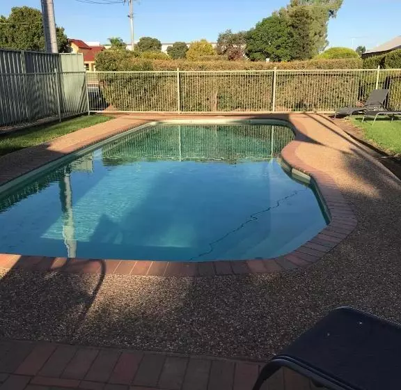 בית מלון כפרי The Kidman Wayside Inn