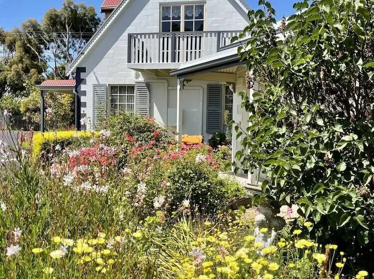 酒店 Swansea Cottages & Lodge Suites