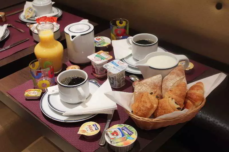 ホテル Avia Hôtel Saphir Montparnasse
