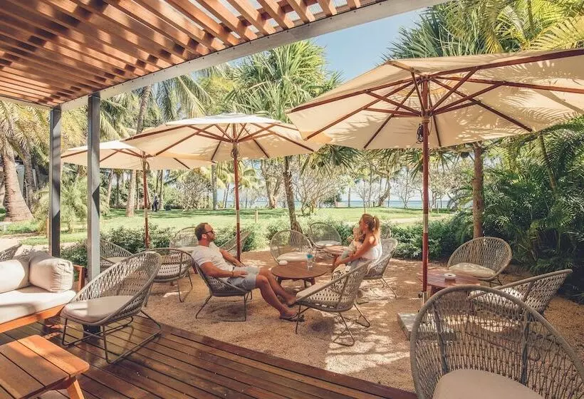 هتل Canonnier Beachcomber Golf Resort & Spa