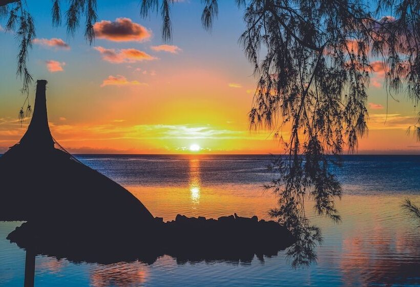 בית מלון כפרי Canonnier Beachcomber Golf Resort & Spa