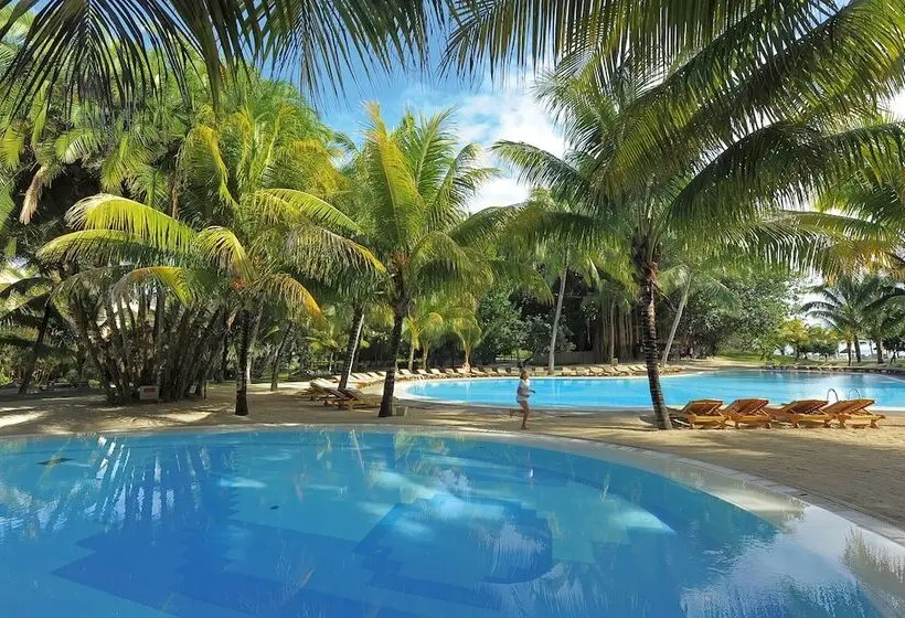 هتل Canonnier Beachcomber Golf Resort & Spa