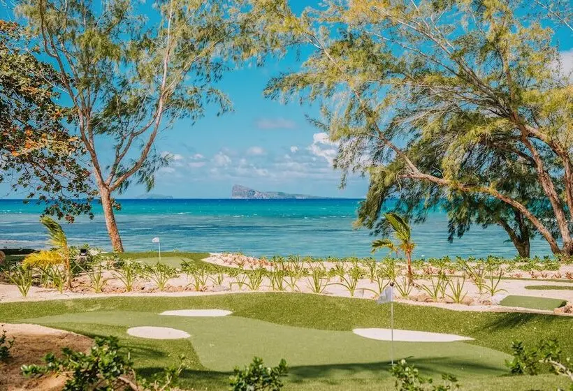 هتل Canonnier Beachcomber Golf Resort & Spa