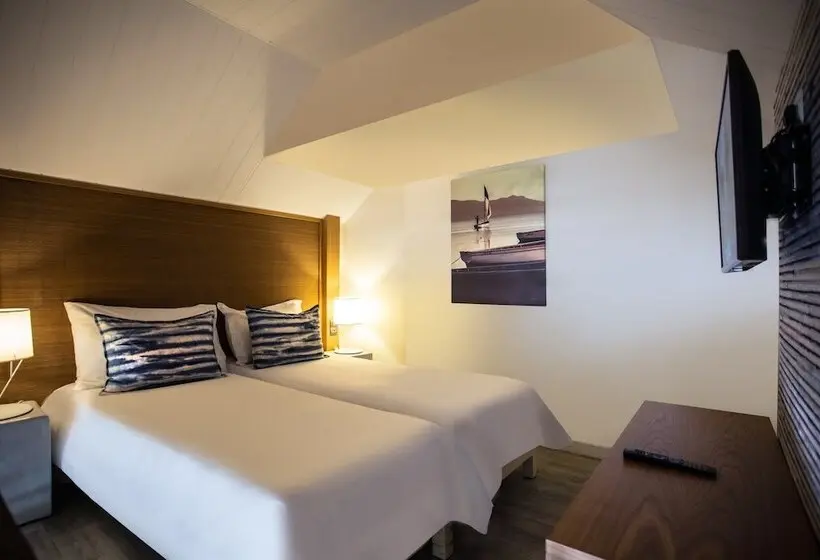 هتل Canonnier Beachcomber Golf Resort & Spa