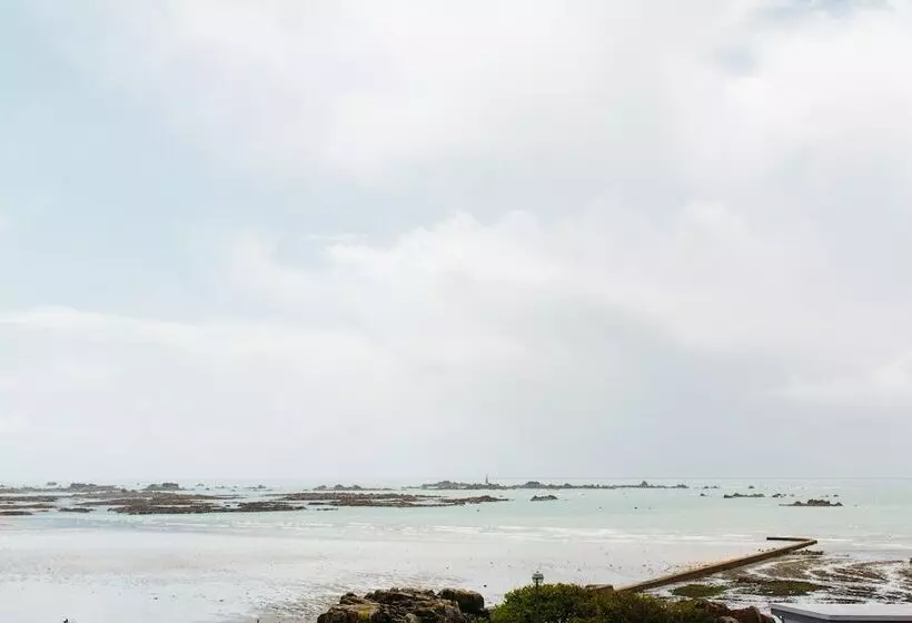 Отель De Normandie