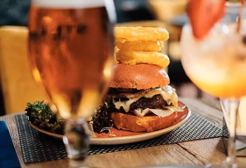 Отель De Normandie