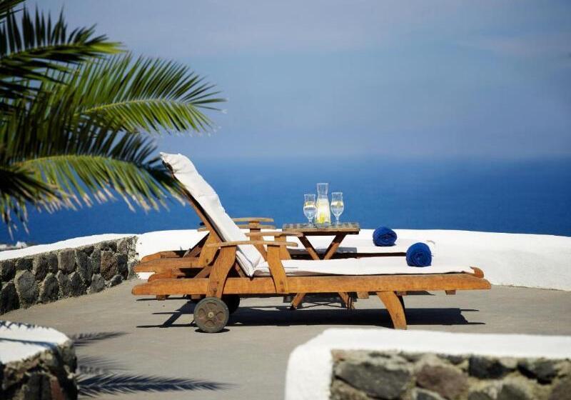 هتل Finikia Memories