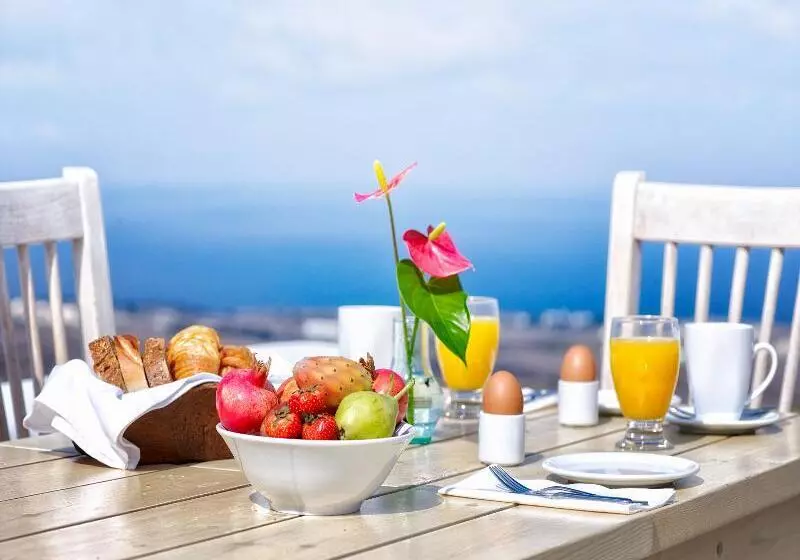 هتل Finikia Memories