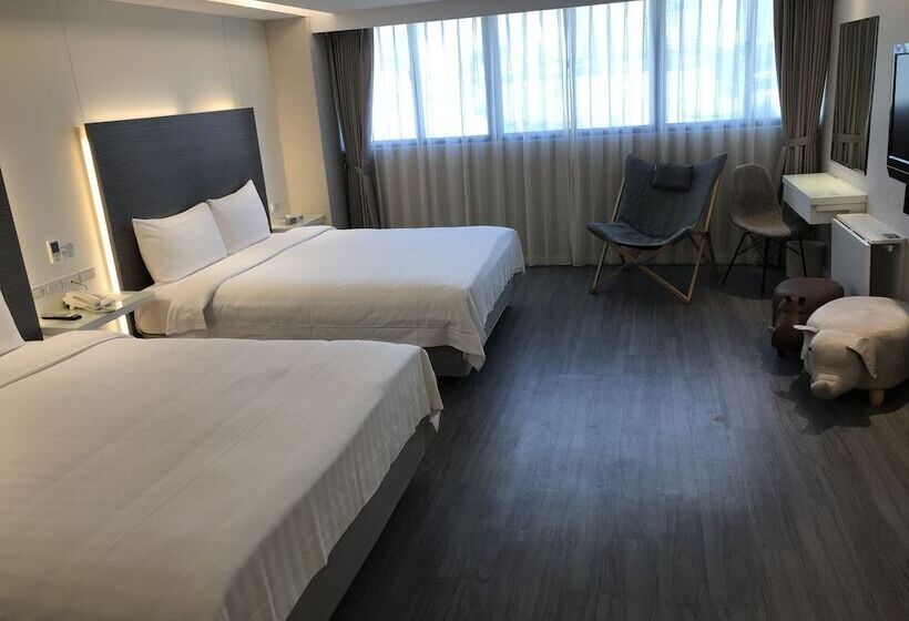 هتل Golden Garden