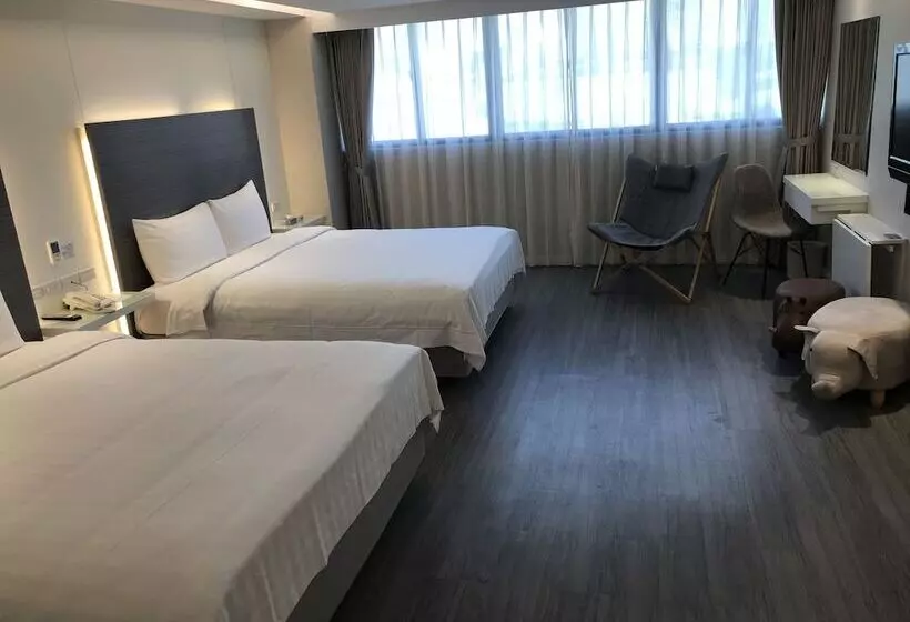 هتل Golden Garden