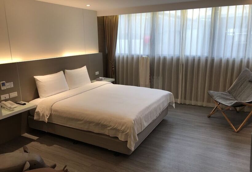 هتل Golden Garden