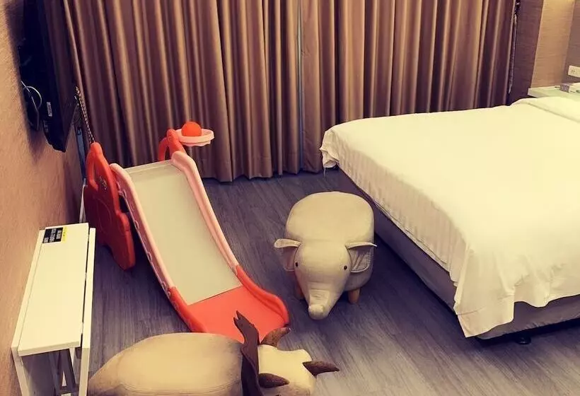 هتل Golden Garden