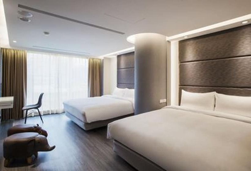 هتل Golden Garden