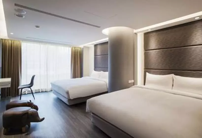 هتل Golden Garden