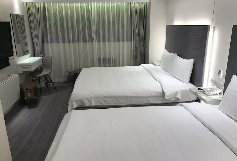 هتل Golden Garden