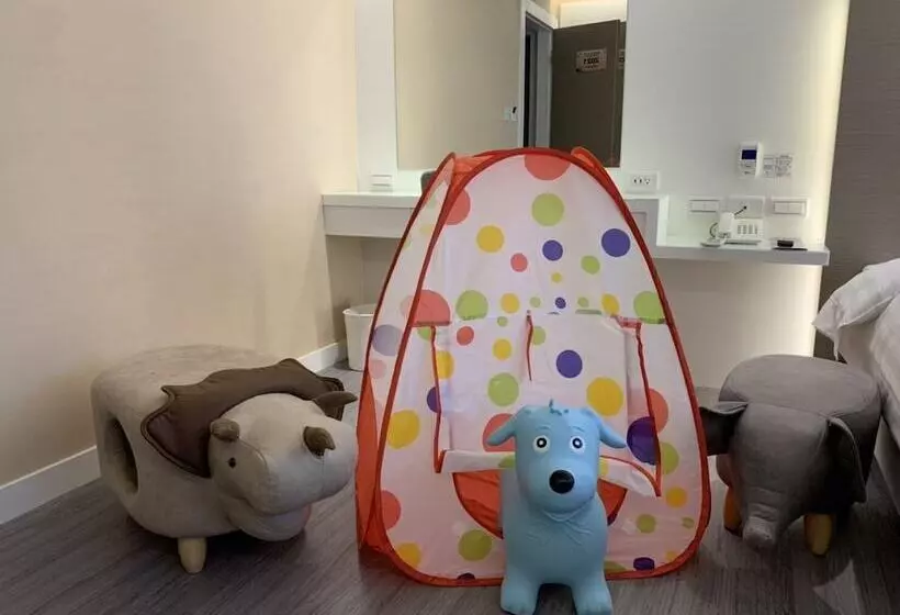 هتل Golden Garden