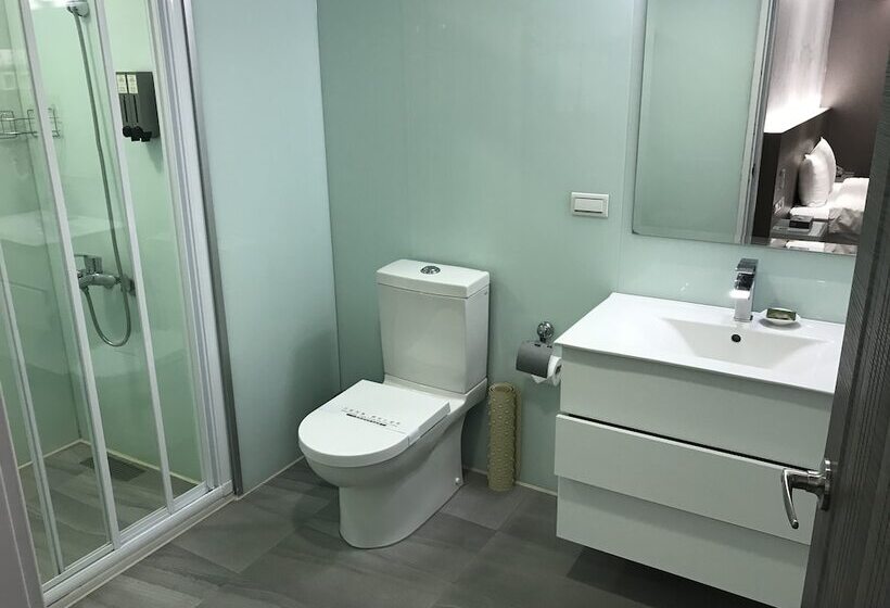 هتل Golden Garden