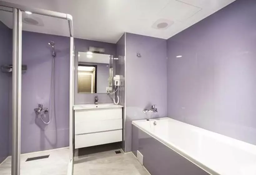 هتل Golden Garden