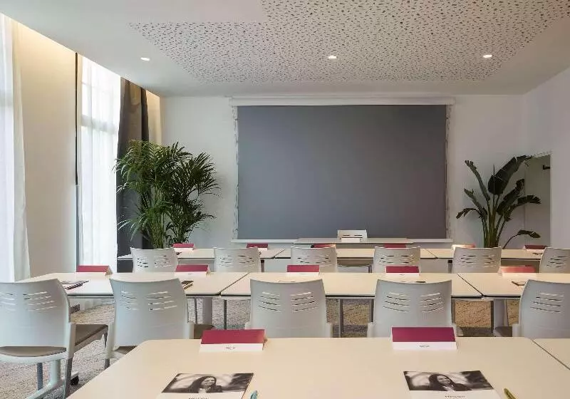 Hotel Mercure Avignon Gare Tgv