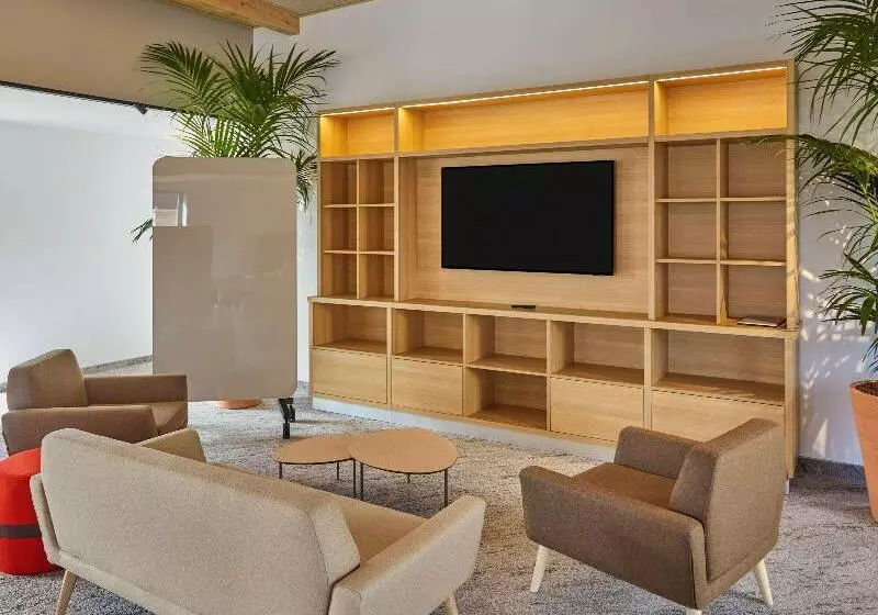 Hotel Mercure Avignon Gare Tgv