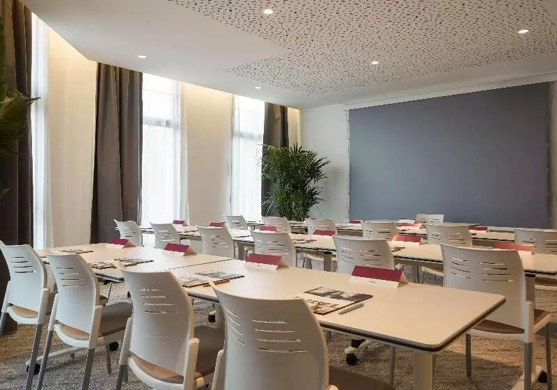 Hotel Mercure Avignon Gare Tgv