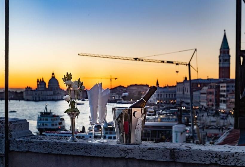 هتل Residenza A Tribute To Music