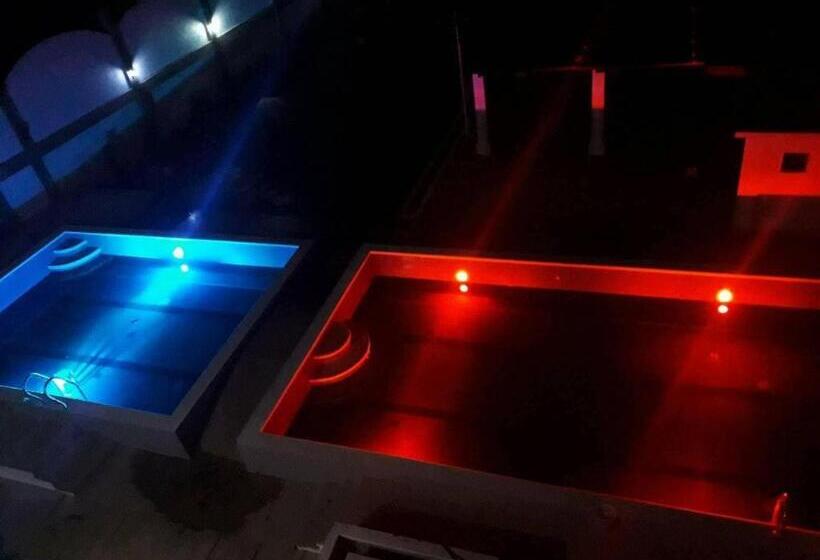 ホテル Palm Grove Saud Holiday Complex