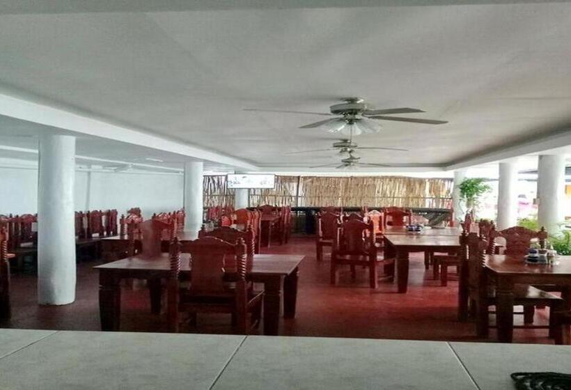 ホテル Palm Grove Saud Holiday Complex