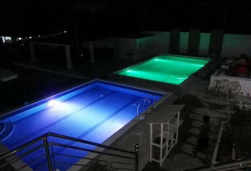 ホテル Palm Grove Saud Holiday Complex