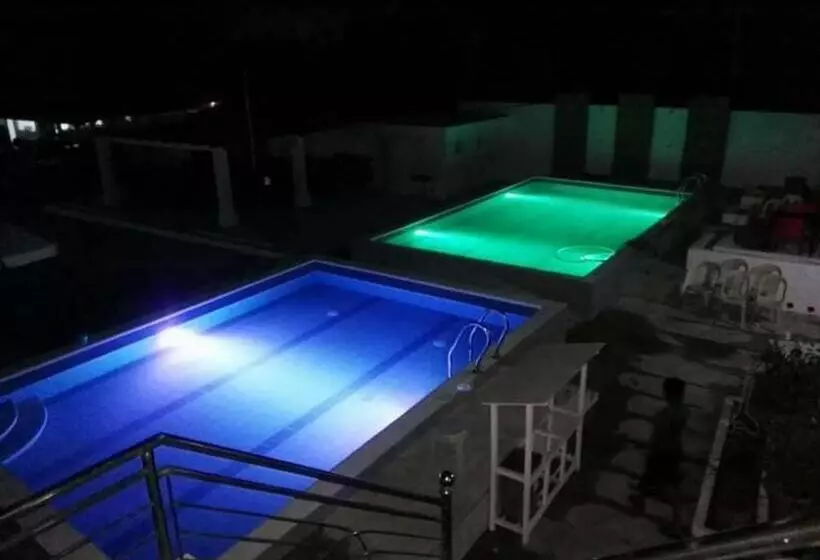 ホテル Palm Grove Saud Holiday Complex