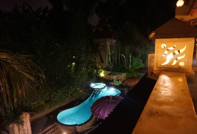 בית מלון כפרי Tukad White House