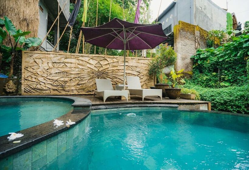 בית מלון כפרי Tukad White House