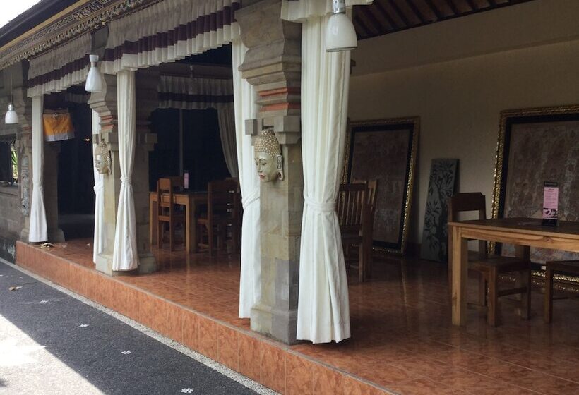 בית מלון כפרי Tukad White House