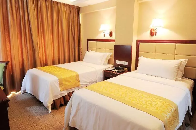 Vienna International Hotel Shaoguan Fengcailou