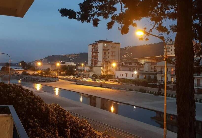 민박 100 Passi Dal Mare