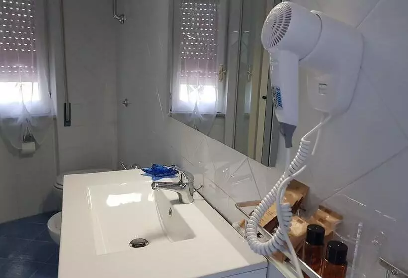 تختخواب و صبحانه 100 Passi Dal Mare