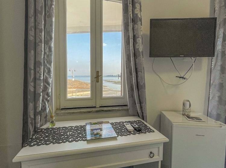 민박 100 Passi Dal Mare