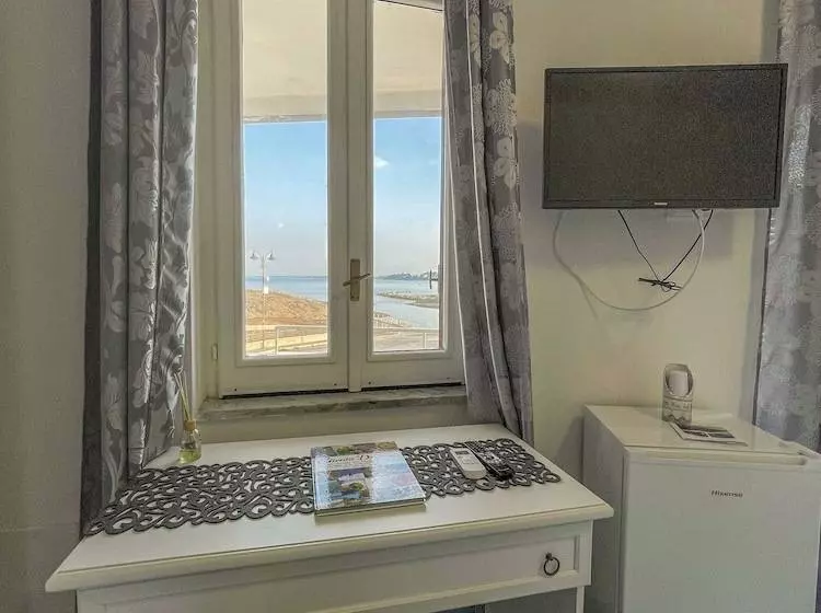 تختخواب و صبحانه 100 Passi Dal Mare