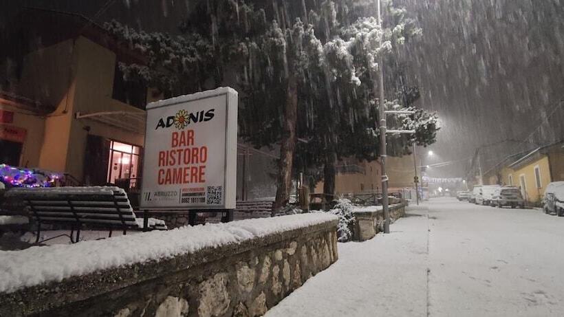 Nocleg ze śniadaniem Adonis