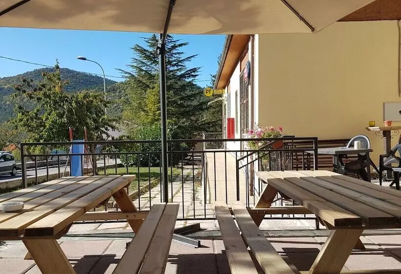 Aamiaismajoitus (B&B) Adonis