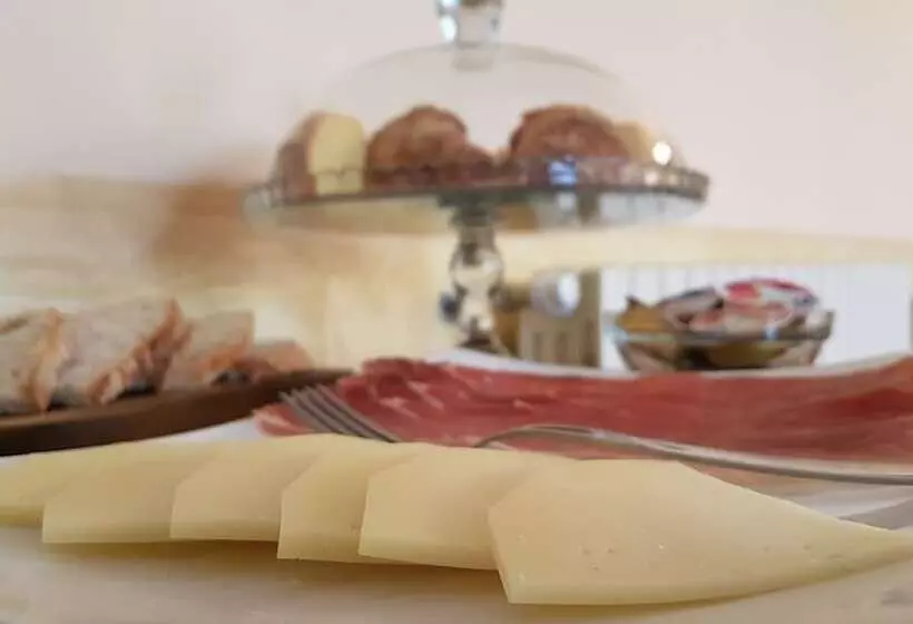 Aamiaismajoitus (B&B) Adonis