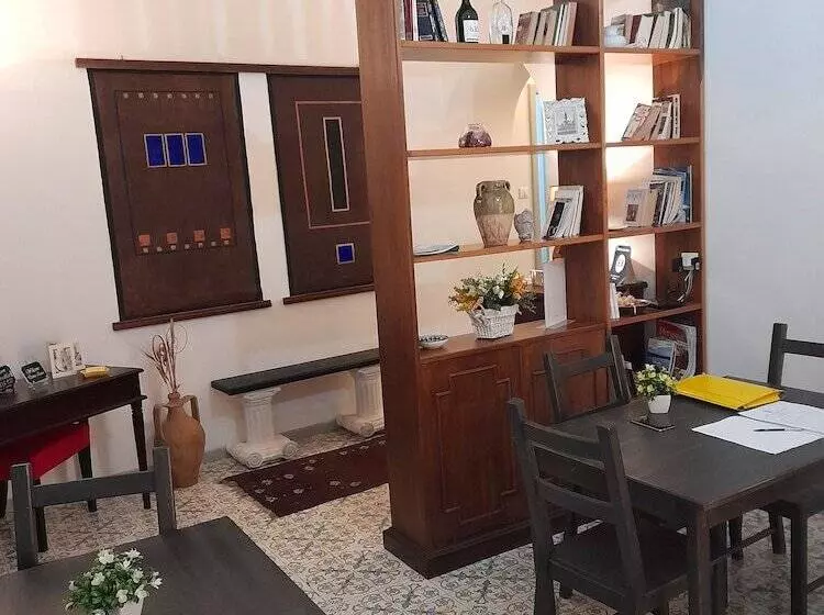 تختخواب و صبحانه Domus Enna