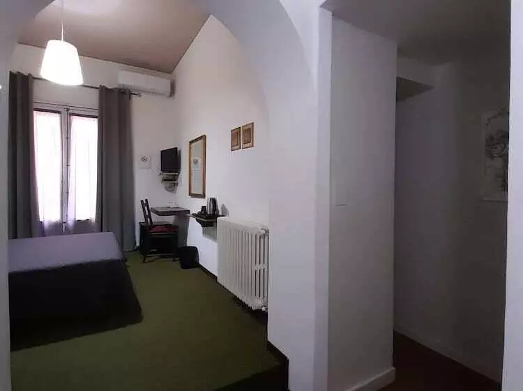 تختخواب و صبحانه Domus Enna