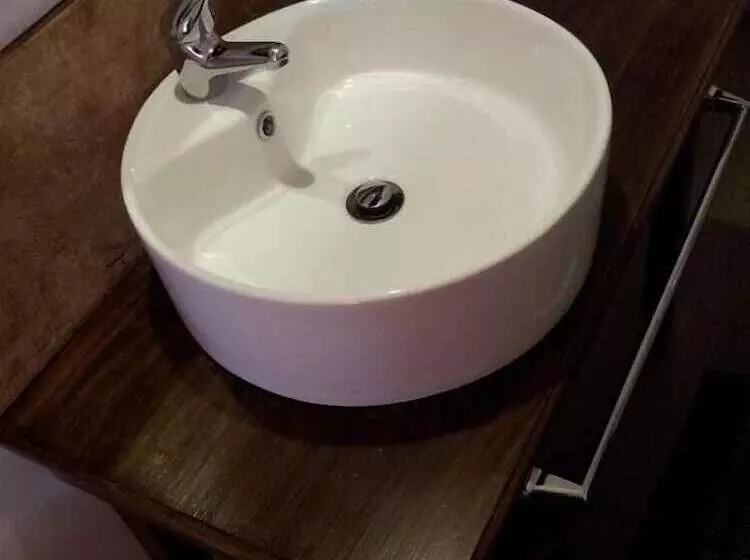 تختخواب و صبحانه Domus Enna