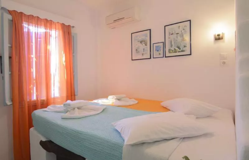 Evi's Studios Tholaria