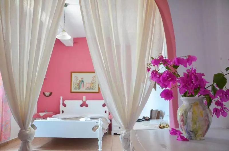 Evi's Studios Tholaria