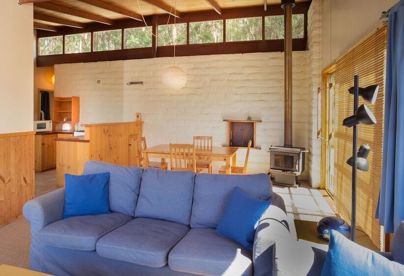 호텔 Bombina Cottages