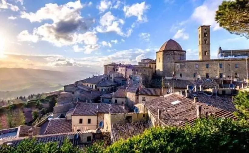 ホテル Vada Village