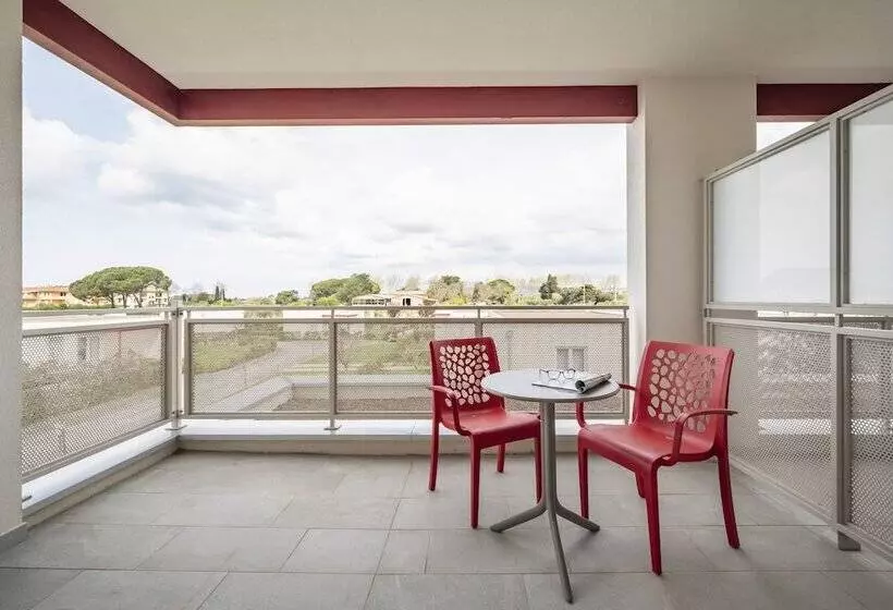 ホテル Vada Village