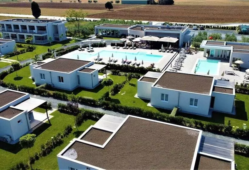 ホテル Vada Village